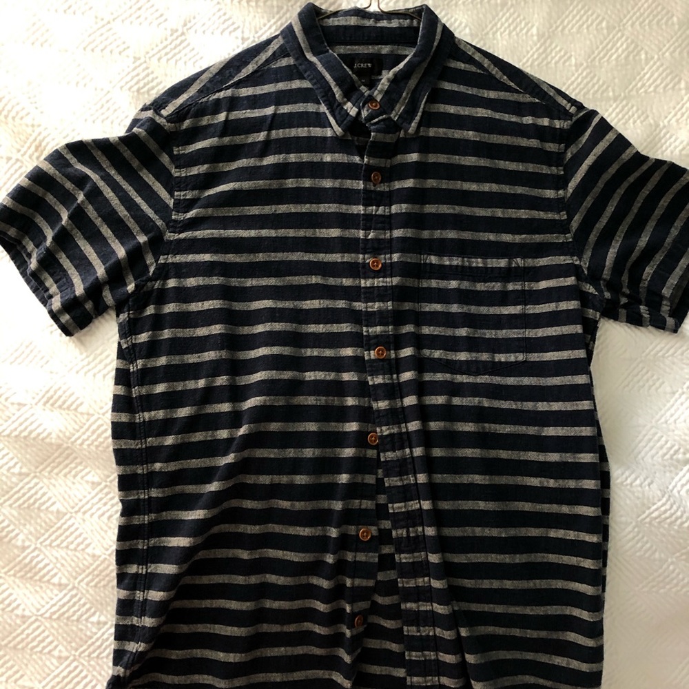 J Crew men’s short sleeve button down Navy Medium